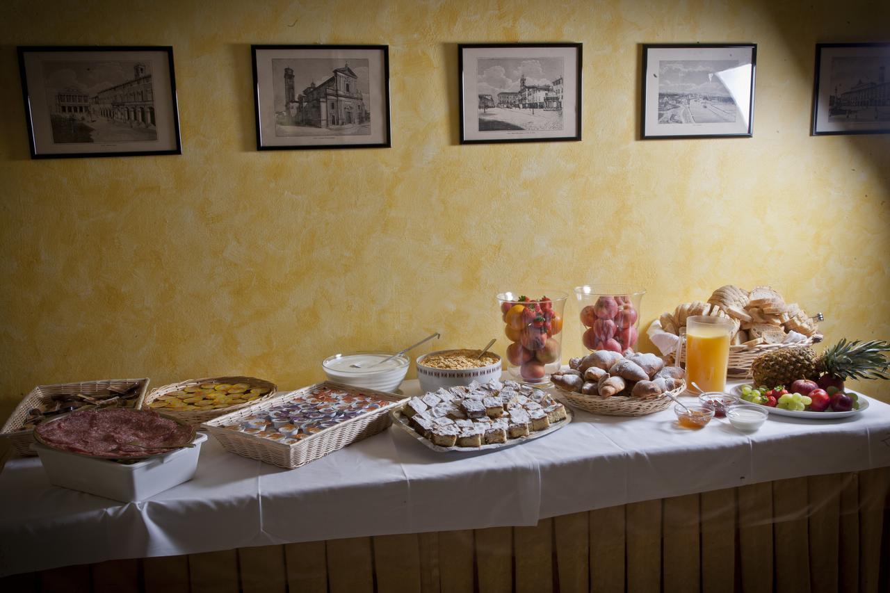 Savoia Hotel Misano Adriatico Bagian luar foto